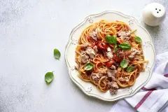 Pfiffige Tomaten-Thunfischso&szlig;e f&uuml;r Spaghetti