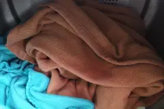 F&uuml;r weiche W&auml;sche: trockene W&auml;sche in den Trockner