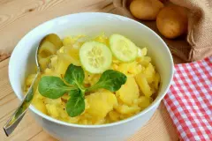 Schw&auml;bischer Kartoffelsalat mit Endiviensalat