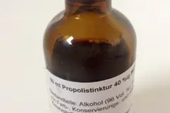 Aphten behandeln mit Propolis