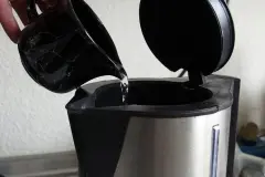 Kaffeevollautomat entkalken - mit Nebeneffekt