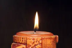 Kerzenwachs entfernen