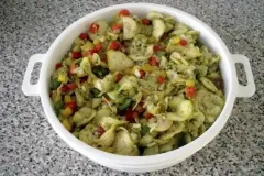 Zucchinisalat s&uuml;&szlig;-sauer