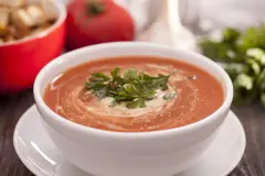 Tomatensuppe aus der Provence mit Frischk&auml;se - cremig & aromatisch