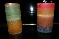 Bunte Kerzen mit Toilettenpapierrollen selber machen