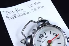 Nie genug Zeit morgens? Besser planen - Zeit messen