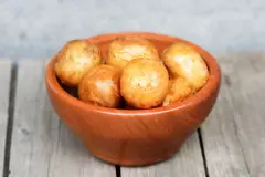 Pellkartoffeln schmerzlos sch&auml;len