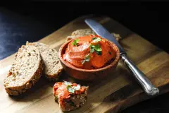 Tomaten-Basilikum-Butter