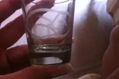 G&uuml;nstiges pers&ouml;nliches Geschenk - Glas gravieren