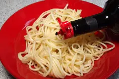 Spaghetti mit Maggi - Schmeckt wirklich!