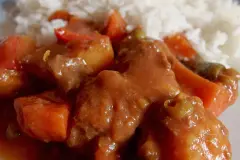 Pikantes K&uuml;rbis-Paprika-Gulasch