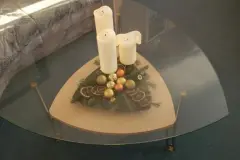 Adventsdeko auf zwei Ebenen