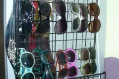 Modeschmuck farblich sortiert