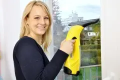Fliegengitter leicht reinigen mit K&auml;rcher Fenstersauger
