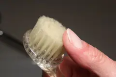 Gesicht reinigen mit Gesichtsb&uuml;rstchen - sanftes Peeling