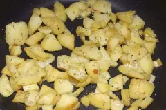 Knusprige & gesunde Knoblauch-Bratkart&ouml;ffelchen