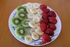 Obst zum Fr&uuml;hst&uuml;ck nett anrichten