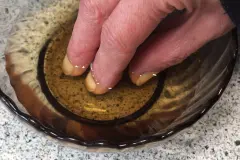 Feste Fingern&auml;gel mit Oliven&ouml;l