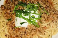 W&uuml;rz-Kick f&uuml;r Bolognese: Lorbeerbl&auml;tter