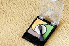 Lidschatten - wie die Farben intensiver werden