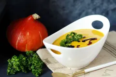 Schnelle K&uuml;rbis-Gem&uuml;se-Suppe mit Sekt