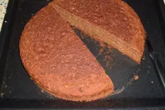 Vollkornbrot mit R&uuml;benkraut