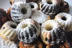 R&uuml;hrkuchen - saftig mit Gelee