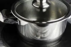 Angelaufene Edelstahlt&ouml;pfe reinigen