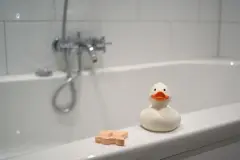 Einsteigen in die Badewanne erleichtern