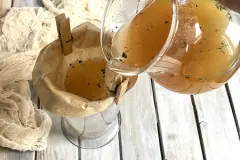 Fl&uuml;ssigkeiten oder So&szlig;en abseihen