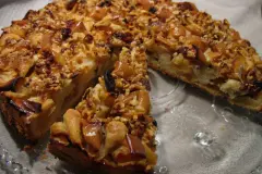 Apfeltorte mit Nuss- oder Mandelkruste