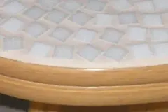 Alten Holztisch mit Mosaik versch&ouml;nern