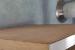 Fett-Staub-Schmiere auf K&uuml;chenschr&auml;nken und Abzugshaube