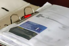 Handb&uuml;cher/Anleitungen vor Verschmutzung sch&uuml;tzen