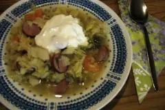 Herbstlicher Eintopf: Wirsingtopf mit Cabanossi