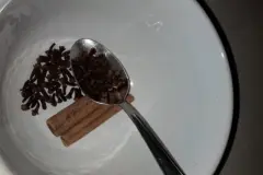 Potpourri f&uuml;r den Kamin mit Zimt und Nelken