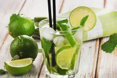 Unbeschwert genie&szlig;en: Cocktails ohne Alkohol