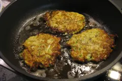 Kartoffel-Zucchini-R&ouml;sti-Taler