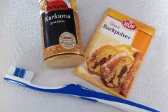Z&auml;hne nat&uuml;rlich aufhellen mit Kurkuma