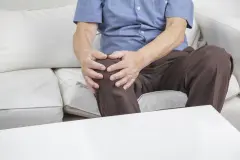 Schmerzen im Knie lindern