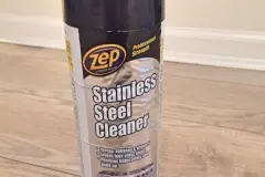 Klebereste von Etiketten auf empfindlichen Oberfl&auml;chen entfernen