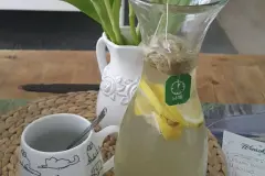 Gr&uuml;ner Tee mit frischer Zitrone & Ingwer