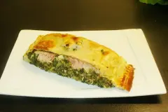 Spinat-Feta-Strudel mit frischem Wildlachs