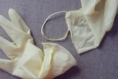 Recycling - stabile Gummib&auml;nder aus Einmalhandschuhen
