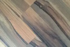 Dunkles Laminat auffrischen