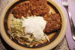 Schnelle vegetarische Haferflocken-Puffer