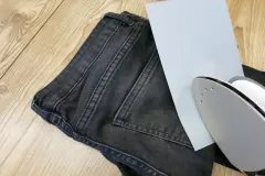 Wachsflecken aus Textilien mit L&ouml;schpapier & Butter entfernen