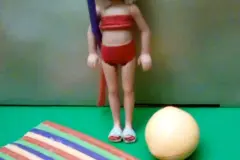 Luftmatratze, Poolnudel und mehr f&uuml;r kleine Puppe herstellen