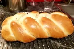 Osterstriezel backen