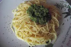 Klassisches B&auml;rlauchpesto